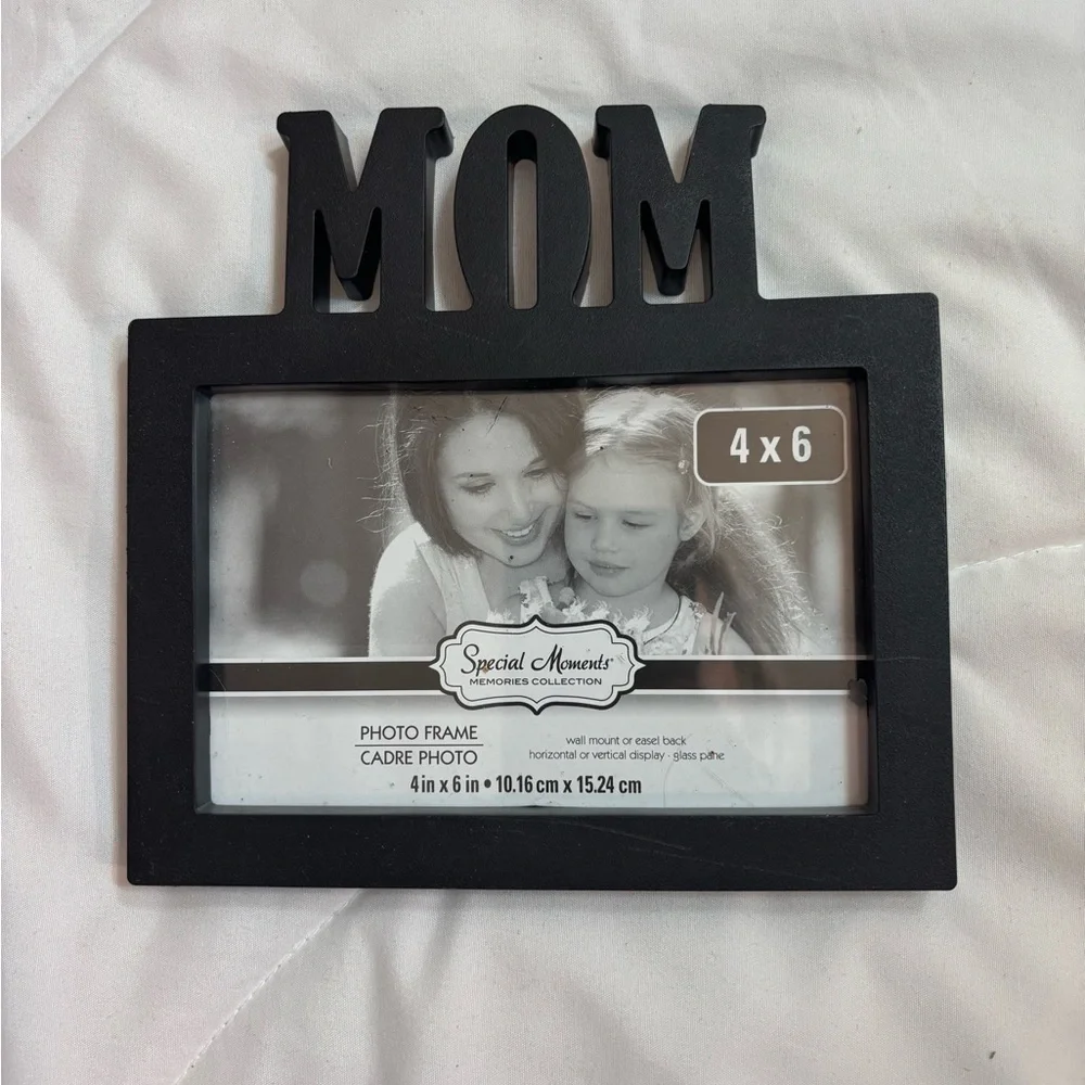 Special Moments Black MOM Photo Frame for 4 X 6 picture